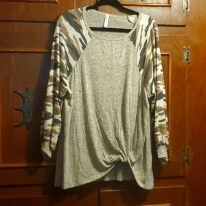 BNWOT Emerald brand gray camo long sleeve top sz 3XL